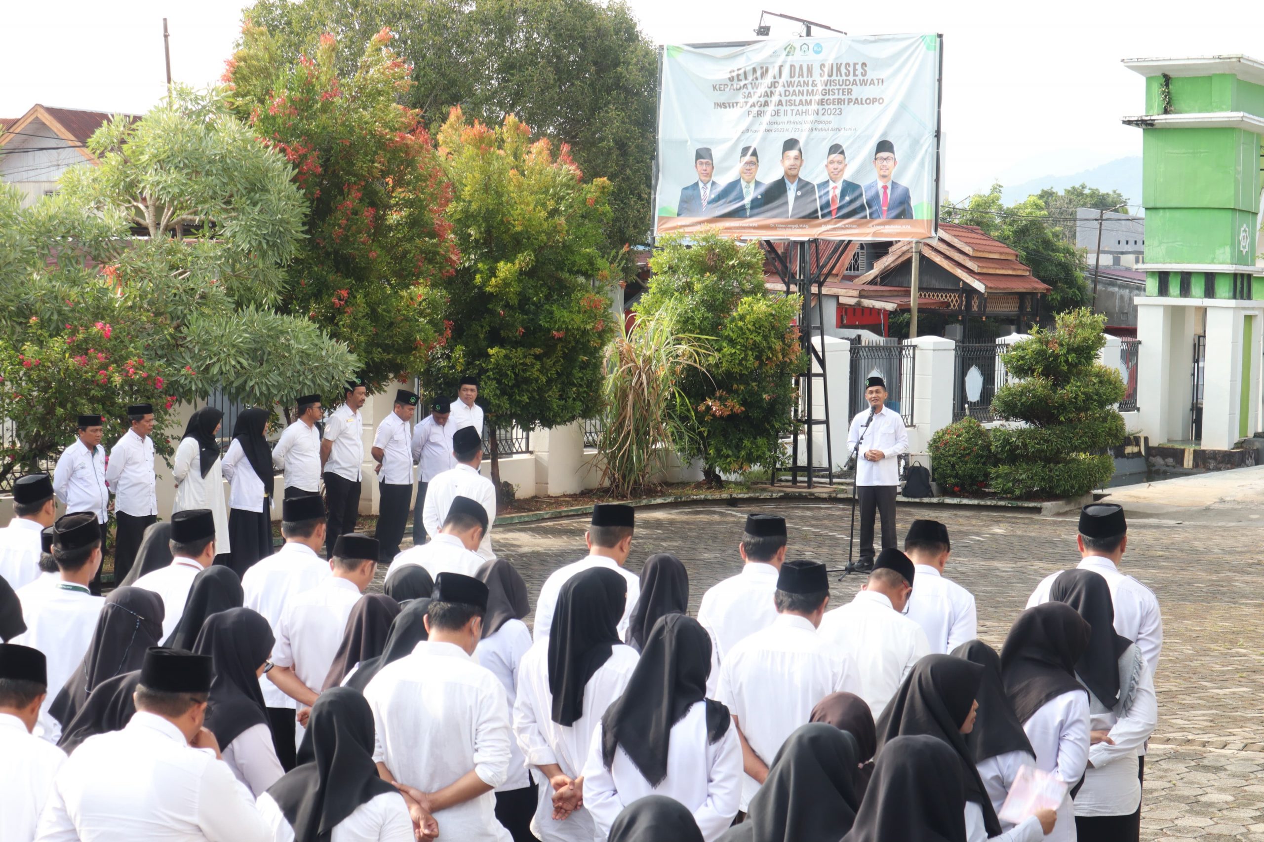 Pimpin Apel Pagi Tenaga Kependidikan Rektor Imbau Selesaikan Tugas-tugas Administrasi